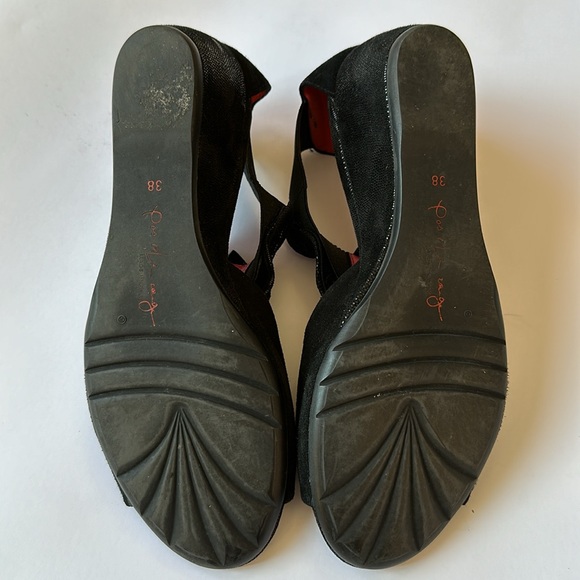 Pas de Rouge Black Suede Sandals - Picture 6 of 6